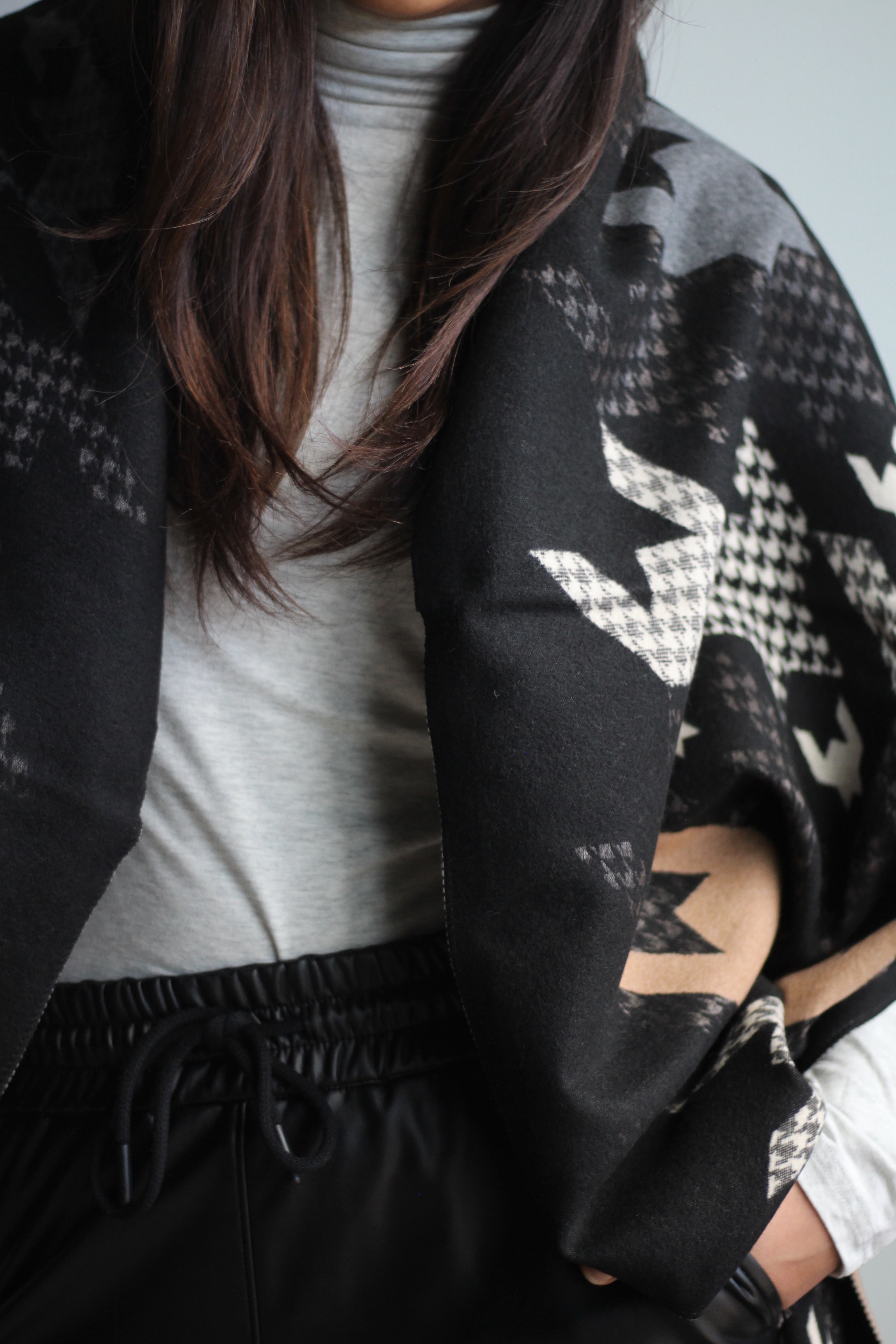 Houndstooth Scarf - Reversible