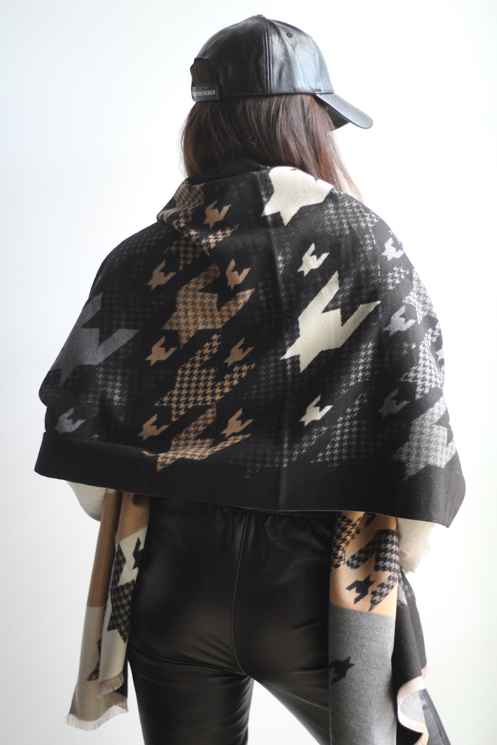 Houndstooth Scarf - Reversible