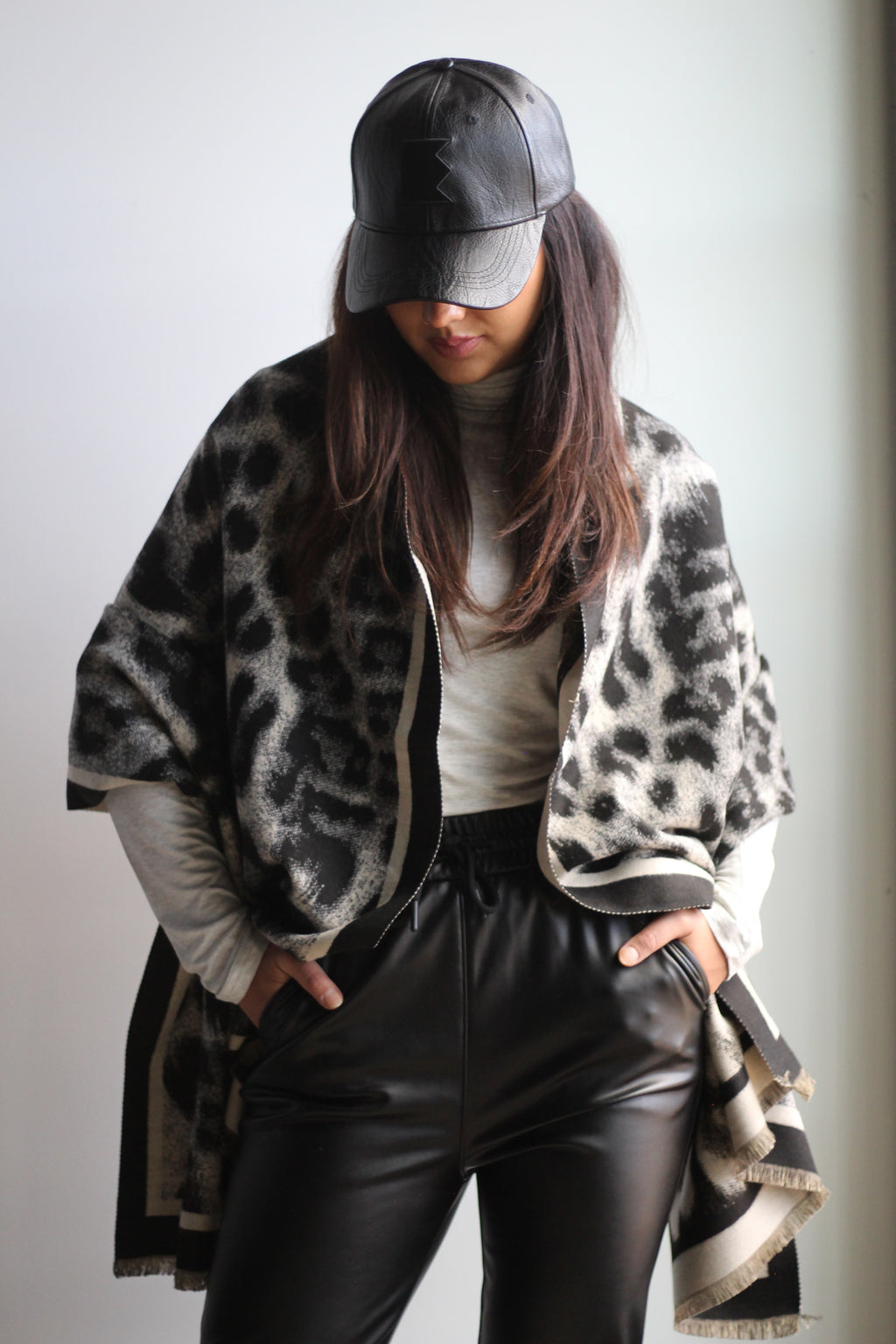 Leopard Scarf - Black/Cream
